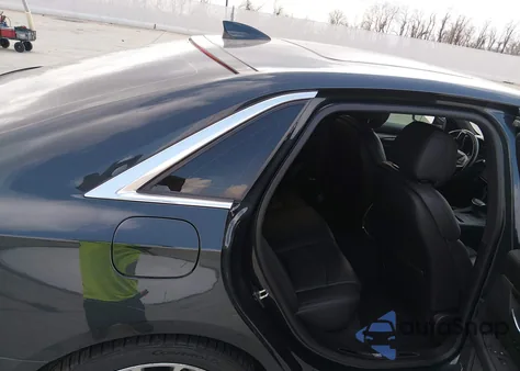 2018 Cadillac Ct6 Premium Luxury z USA, uszkodzony, nr VIN 1G6KG5RS0JU137894